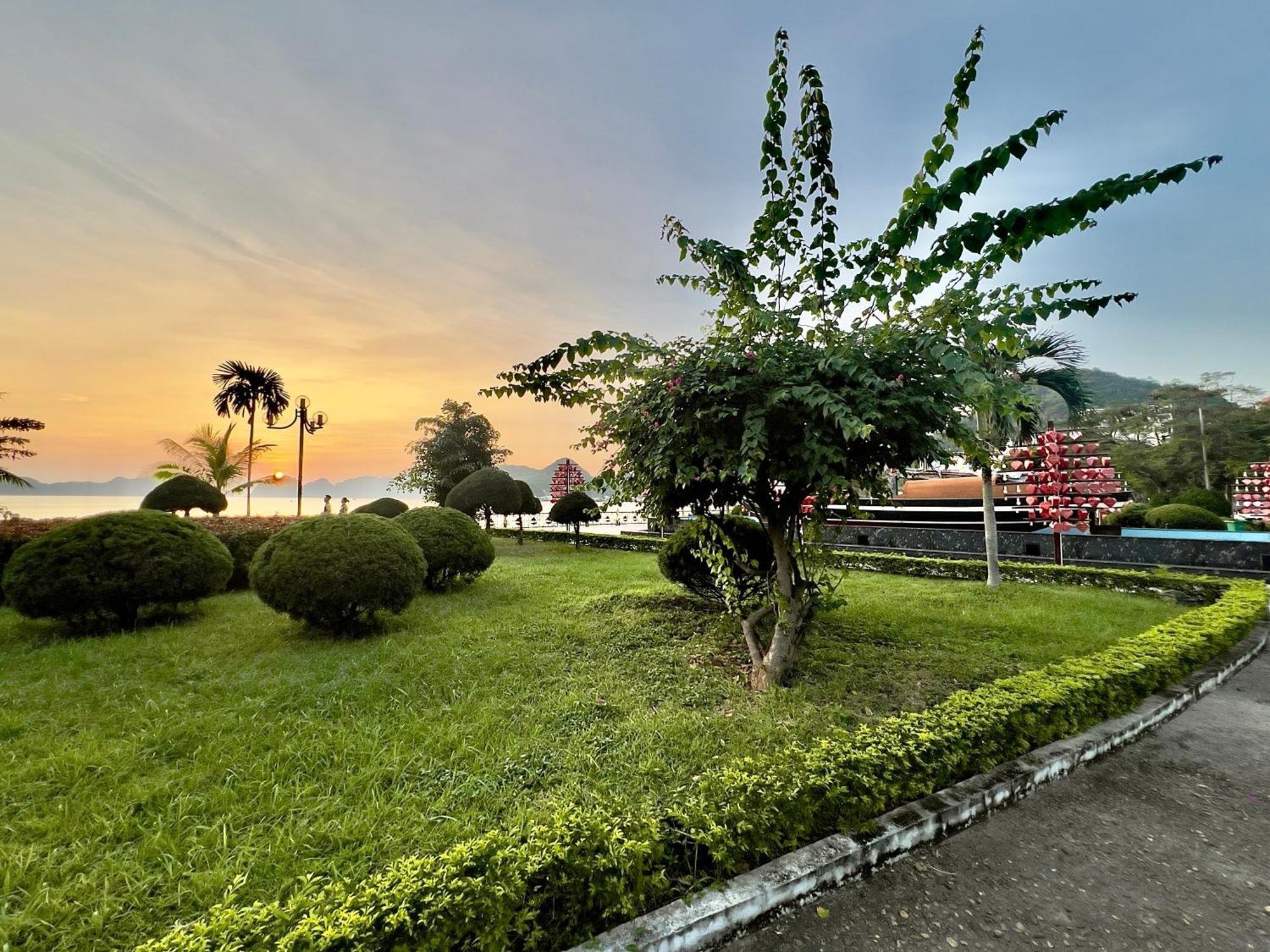 Phoenix Flower Hotel Dong Khe Sau 外观 照片